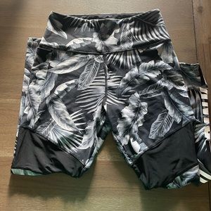 Pink Victoria’s Secret Ultimate Leggings